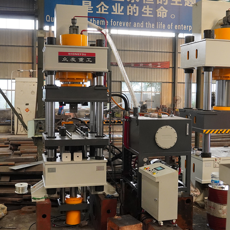 400-ton four-beam and four-column salt brick machine 400-ton cattle and sheep licking brick forming hydraulic press