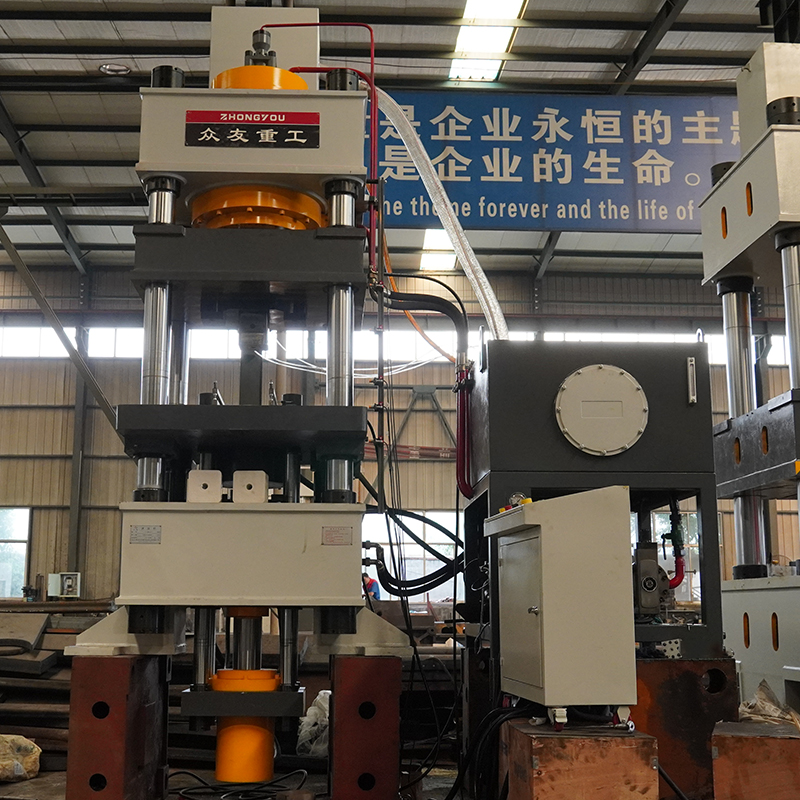 400-ton four-beam and four-column salt brick machine 400-ton cattle and sheep licking brick forming hydraulic press