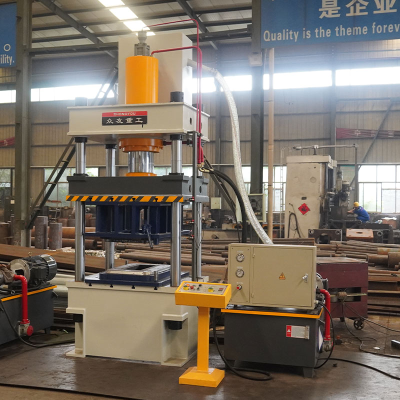 200 tonnes hydraulic press line for moulding and standing edge of grey bucket trucks