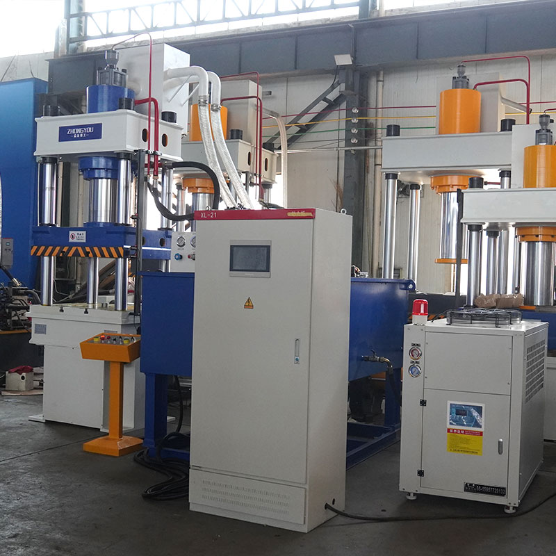Servo system of 250 tons three-beam four-column hydraulic pressure machine