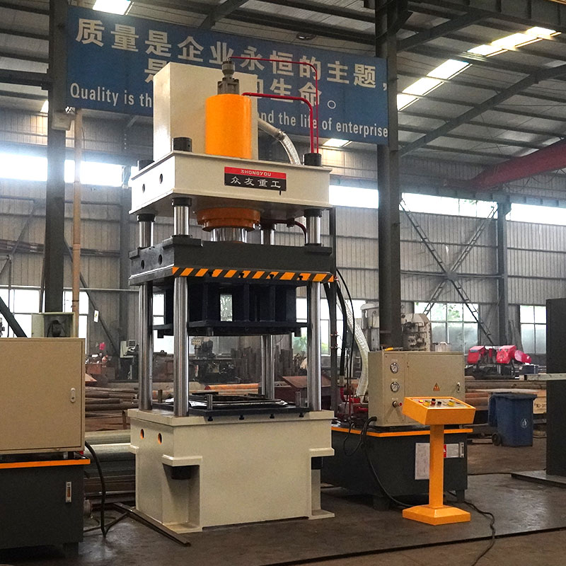 Three-beam and four-column hydraulic presses Hydraulic presses for the production of gray hopper trolleys and handcarts