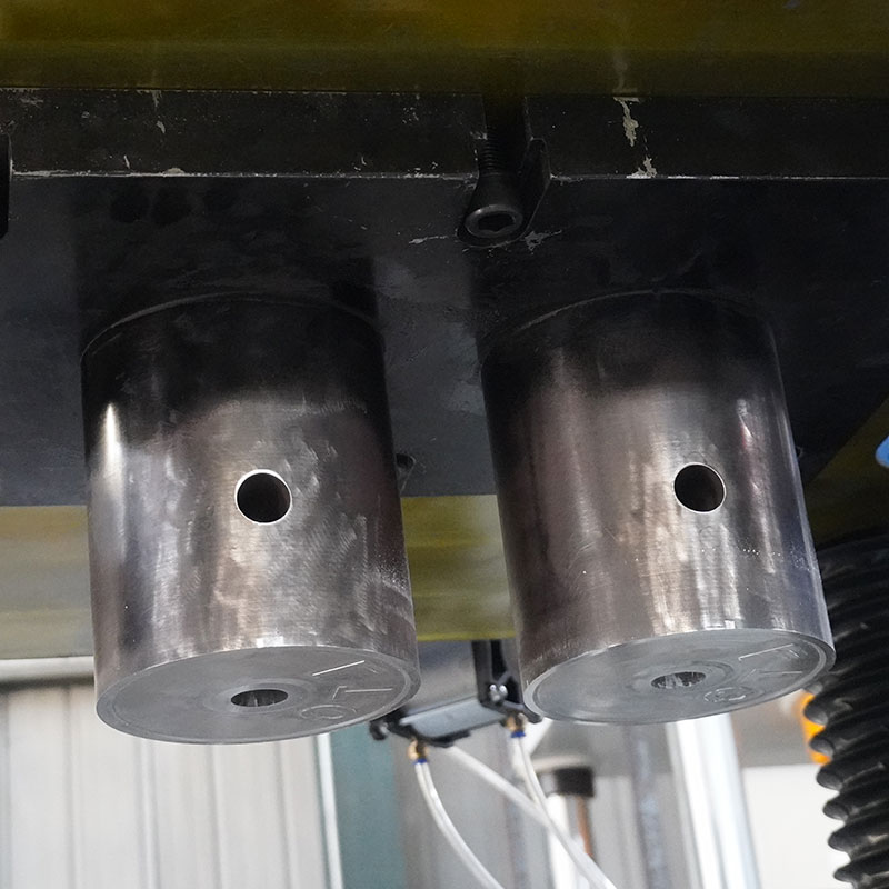 630-Ton Cattle and Sheep Lick Block Machine: One Output, Two Circular Blocks