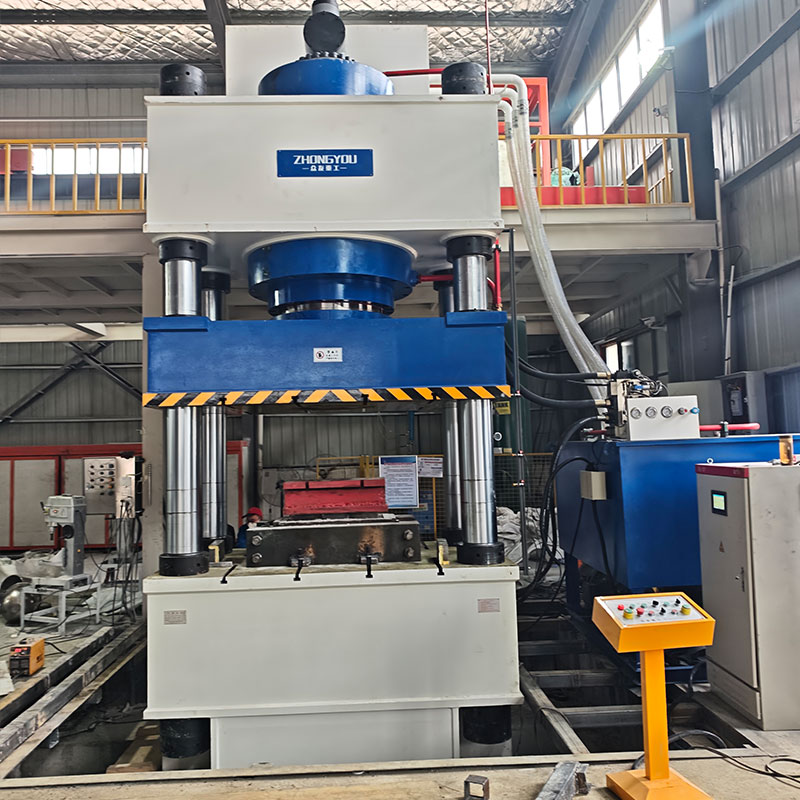 1,200-ton hydraulic press for forming powder-molded refractory bricks